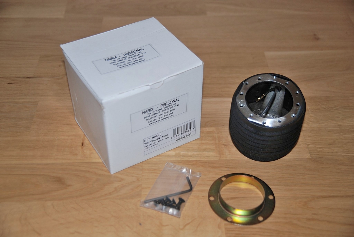 Nardi Personal Lenkrad Nabe 208D / 5405 für Porsche 924 944, VW, Audi