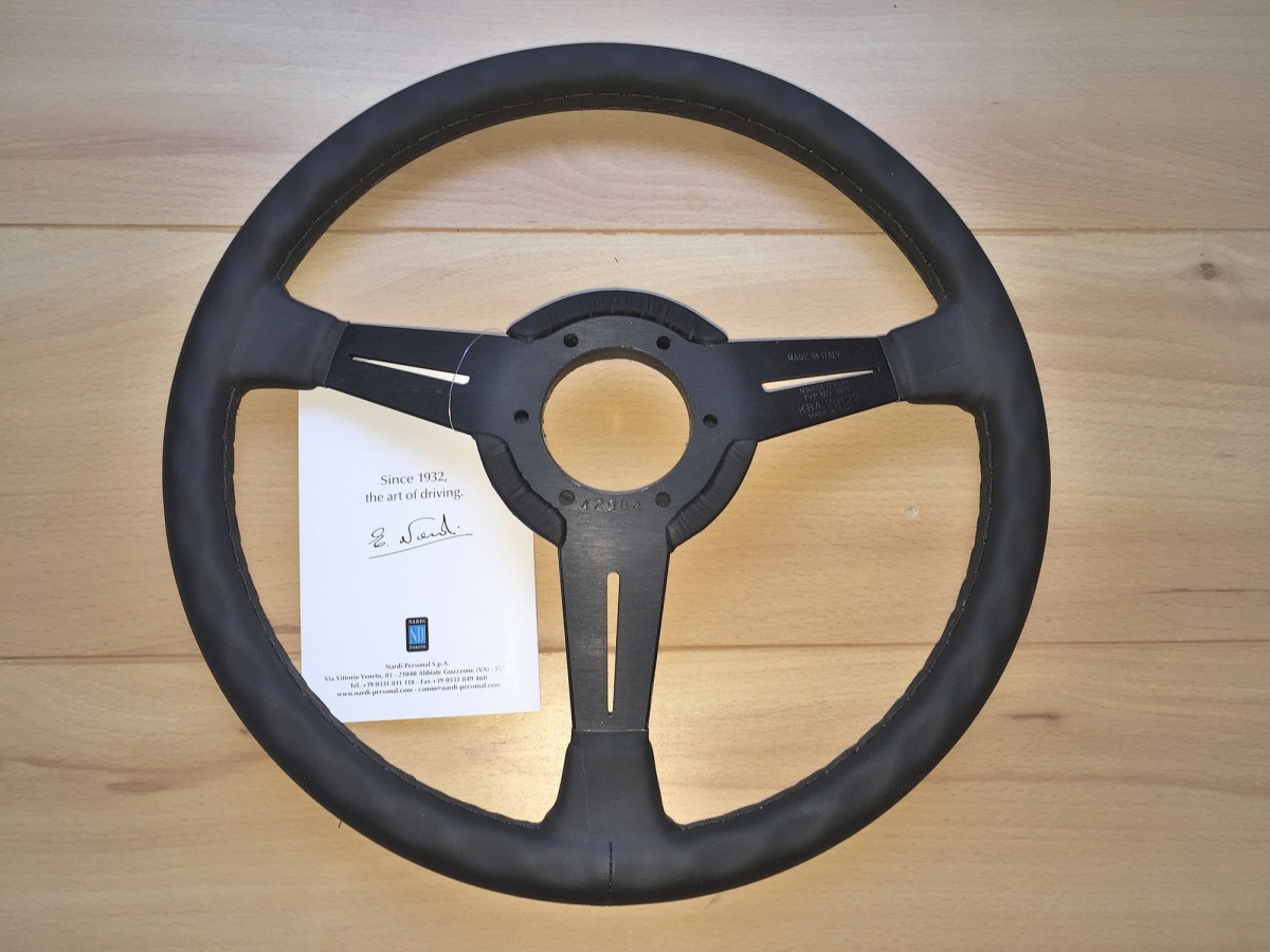 Nardi Classico Lederlenkrad - schwarz ND 365 - KBA 70122 - Naben zuwählbar